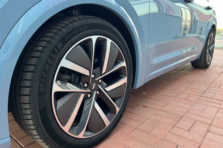 理想汽车 理想L7 2024款 Ultra车身外观6005