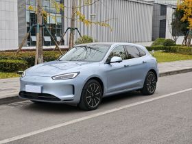 鸿蒙智行 问界M5 2022款 纯电四驱性能版