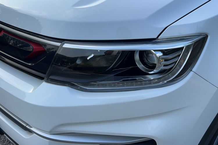 长安CS35PLUS 2019款 1.4T DCT畅联蓝鲸版车身外观6014