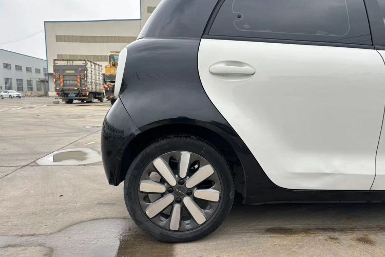 欧拉黑猫 2021款 351km 标准型车身外观6011