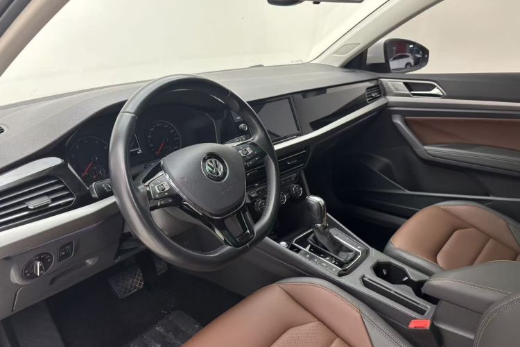 大众 朗逸 2019款 两厢 280TSI DSG豪华版 国VI中控内饰7001