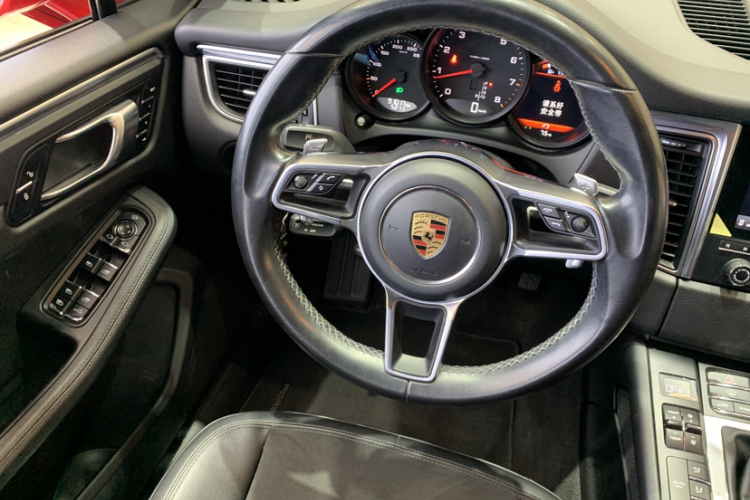 保时捷 2017款  Macan 2.0T中控内饰7001