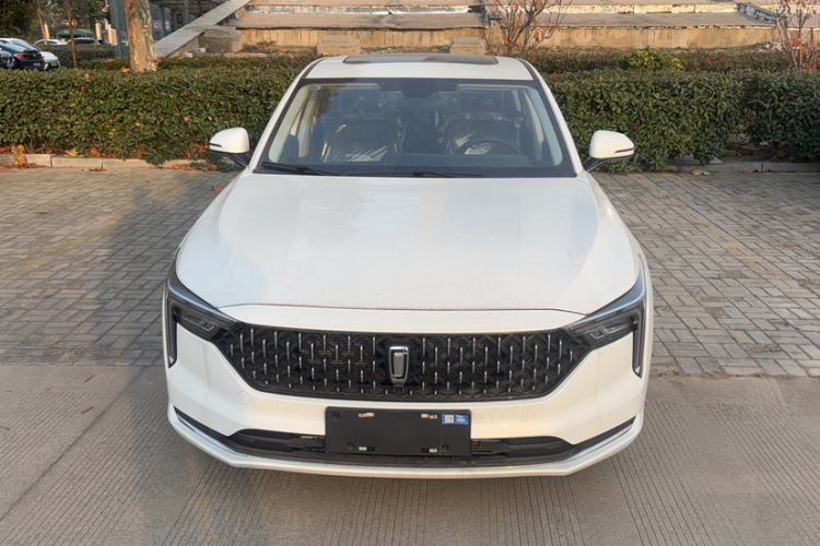 奔腾B70 2025款 龙耀版 1.5T 欢享型车身外观6001