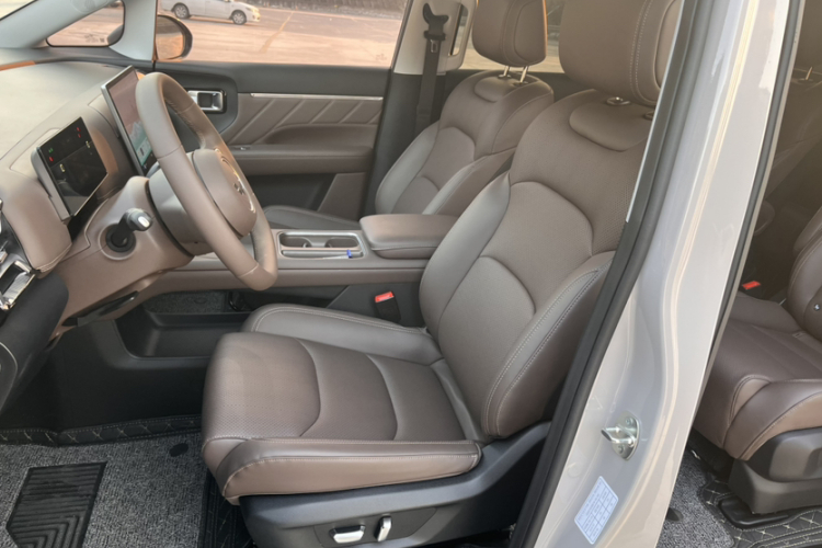 五菱汽车 星光730新能源 2025款 纯电 500km 豪华型中控内饰7006