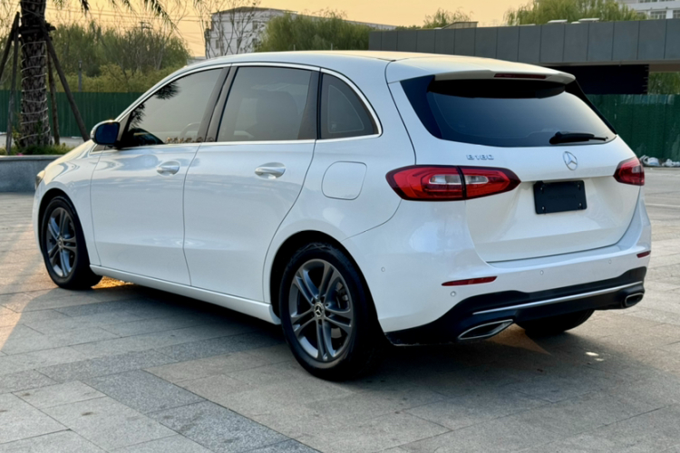 奔驰B级 2020款 B 180车身外观6010