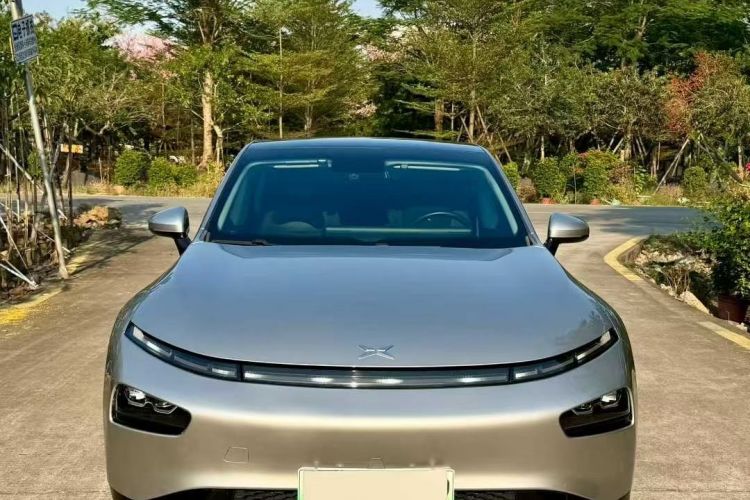 小鹏P7 2022款 480N+车身外观6010