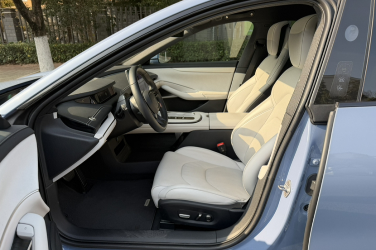 小米汽车 小米SU7 2024款 后驱超长续航高阶智驾Pro版中控内饰7003