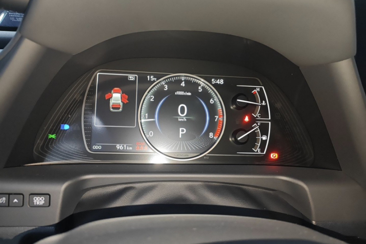 雷克萨斯ES 2025款 200 臻享版中控内饰15