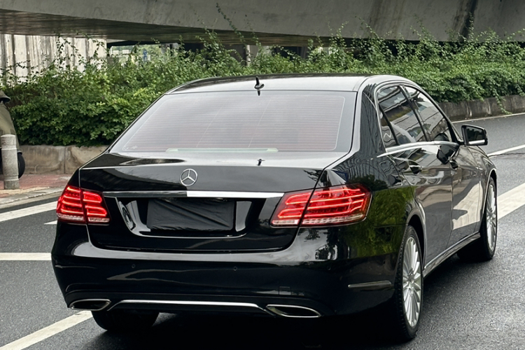 奔驰E级 2015款 E 200 L车身外观6004