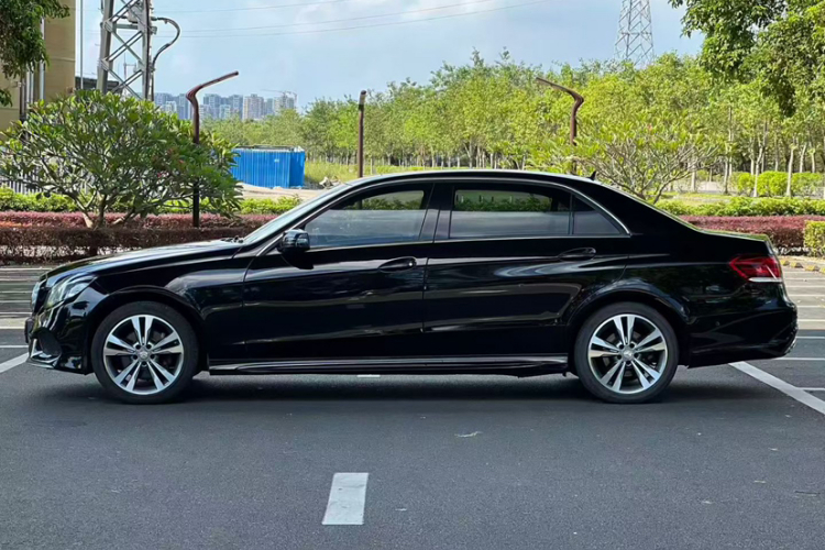 奔驰E级 2015款 E 260 L 运动型车身外观6005