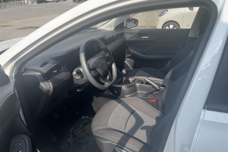 荣威i5 2026款 1.5L 手动舒享版中控内饰7002