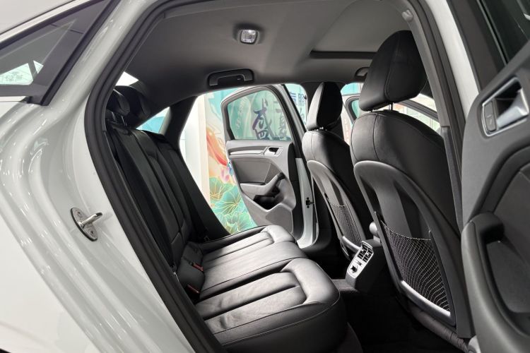 奥迪A3 2019款 Limousine 40 TFSI 风尚型 国V中控内饰7003