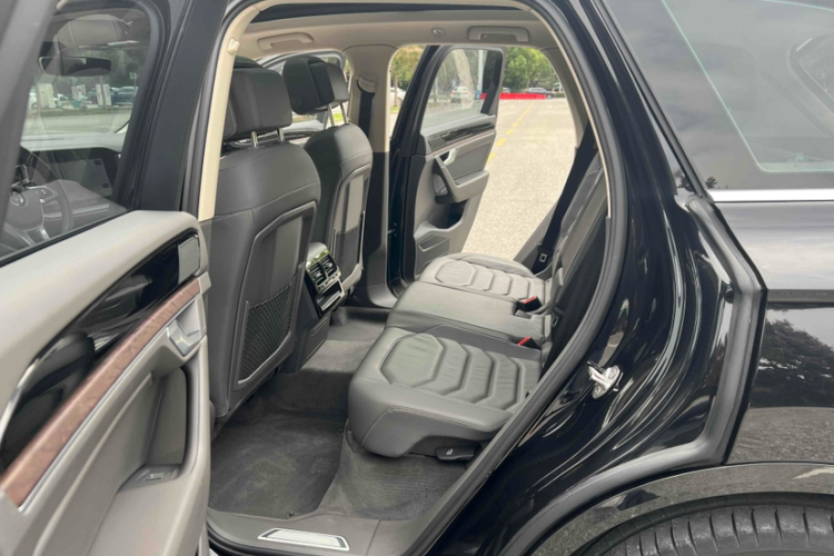 大众 途锐 2020款 3.0TSI 锐享版 国VI中控内饰7003