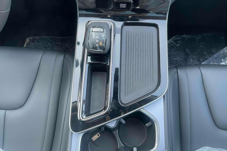 奔腾T90 2023款 1.5T DCT 自动豪华型中控内饰7003