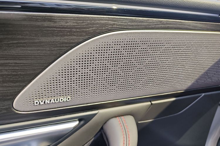 小鹏P7 2022款 670N+中控内饰7015