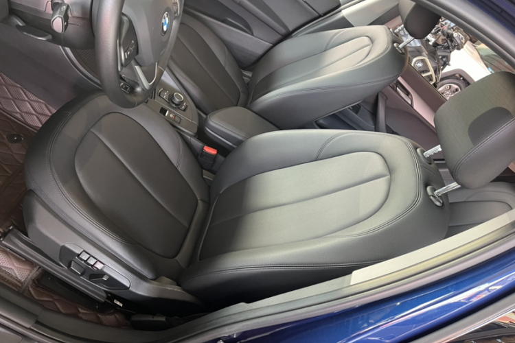 宝马X1 2018款 sDrive18Li 时尚型中控内饰7001