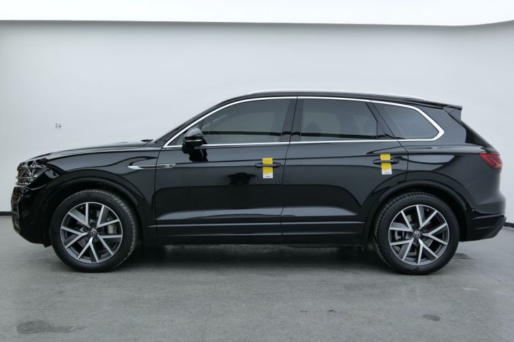 大众 途锐 2023款 3.0TSI 锐享版 经典运动套装车身外观6008