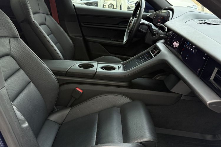 保时捷 2020款 Taycan中控内饰7007