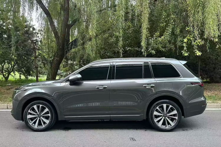 理想汽车 理想ONE 2021款 增程6座版车身外观6002