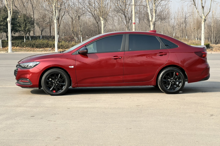 雪佛兰 科鲁泽 2019款 Redline 320T 双离合爽快版 国VI车身外观6010