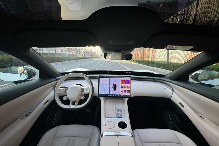 小米汽车 小米YU7 2025款 超长续航后驱版中控内饰7004