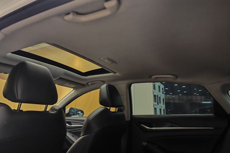 长安 逸动 2020款 PLUS 1.6L GDI 手动豪华型局部细节22