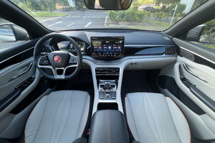 比亚迪 宋PLUS新能源 2021款 DM-i 110KM 旗舰PLUS中控内饰7003