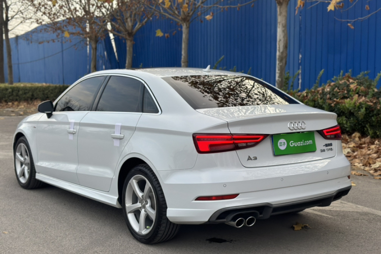 奥迪A3 2018款 30周年年型 Limousine 35 TFSI 时尚型车身外观6003