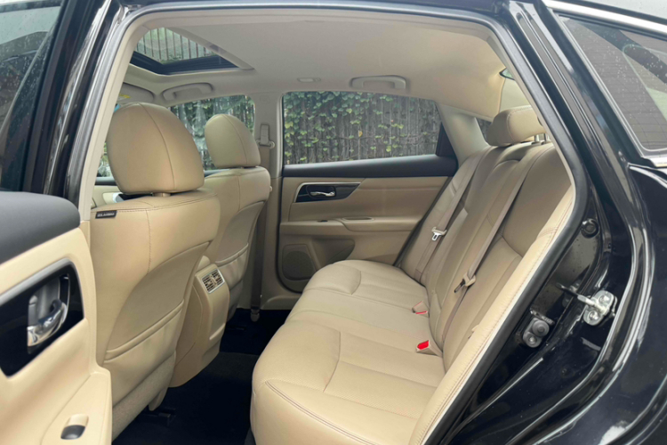 日产 天籁 2016款 改款 2.0L XL舒适版中控内饰7008