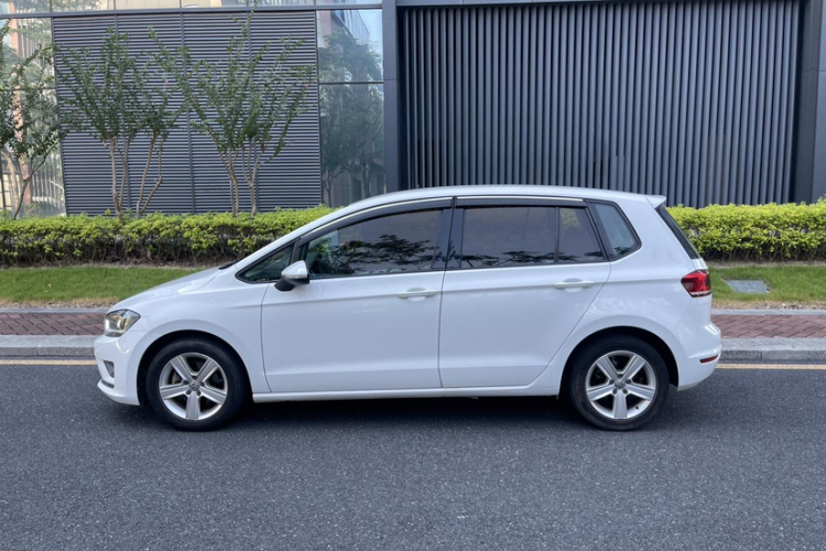 大众 高尔夫·嘉旅 2016款 1.6L 自动舒适型车身外观6008