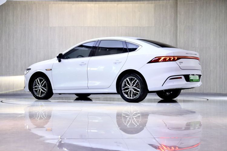 比亚迪 秦PLUS 2021款 EV 500KM 尊贵型车身外观6002