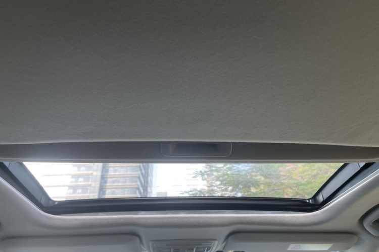 本田 思域 2016款 220TURBO CVT尊耀版局部细节22