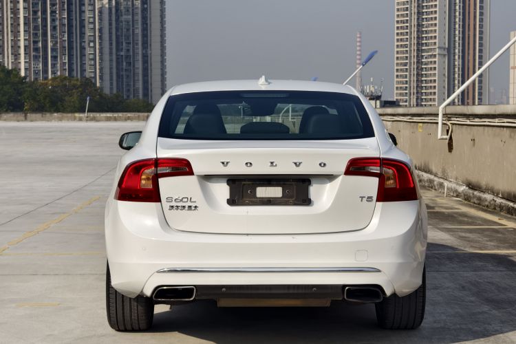 沃尔沃S60 2017款 S60L T5 智驭版车身外观6004