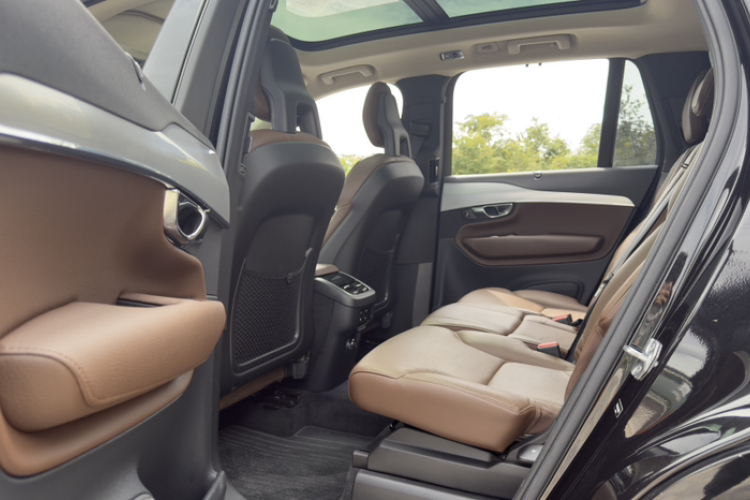 沃尔沃XC90 2018款 T6 智逸版 7座中控内饰7003