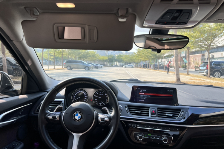 宝马1系 2020款 125i 领先型M运动套装局部细节14