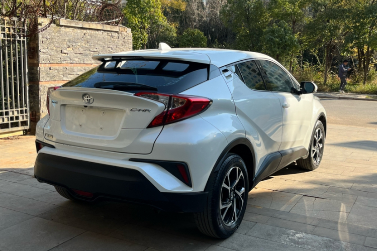 丰田C-HR 2020款 2.0L 领先版车身外观6003