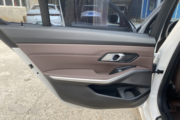 宝马3系 2020款 325Li 首发版中控内饰7008