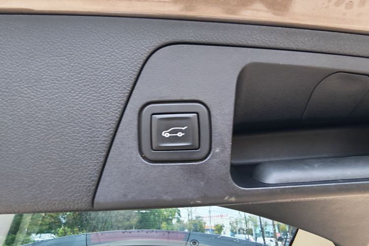 别克 昂科威 2018款 28T 四驱豪华型中控内饰7014