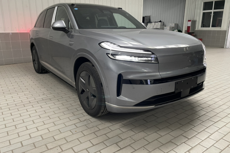 乐道L90 2025款 Max 六座版车身外观6002