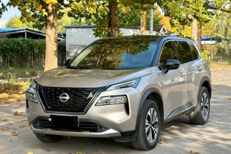 日产 奇骏 2023款 e-POWER 超混双电机四驱豪华版