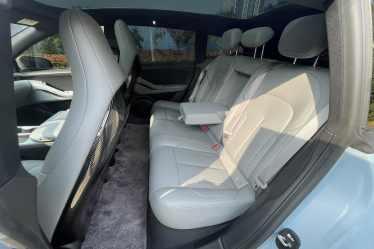 蔚来ET5T 2023款 75kWh Touring中控内饰7008