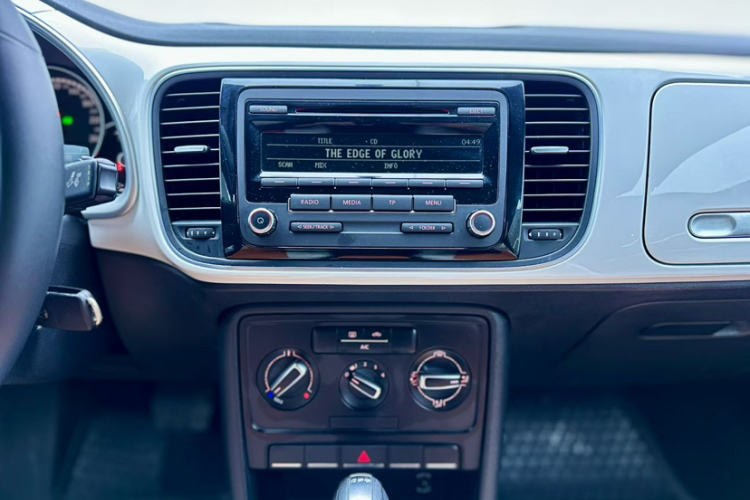 大众 甲壳虫 2014款 1.4TSI 时尚型中控内饰7001