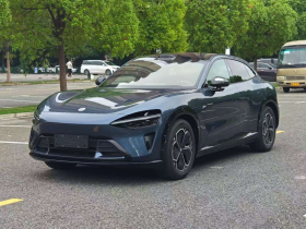 小米汽车 小米YU7 2025款 超长续航高性能四驱Max版