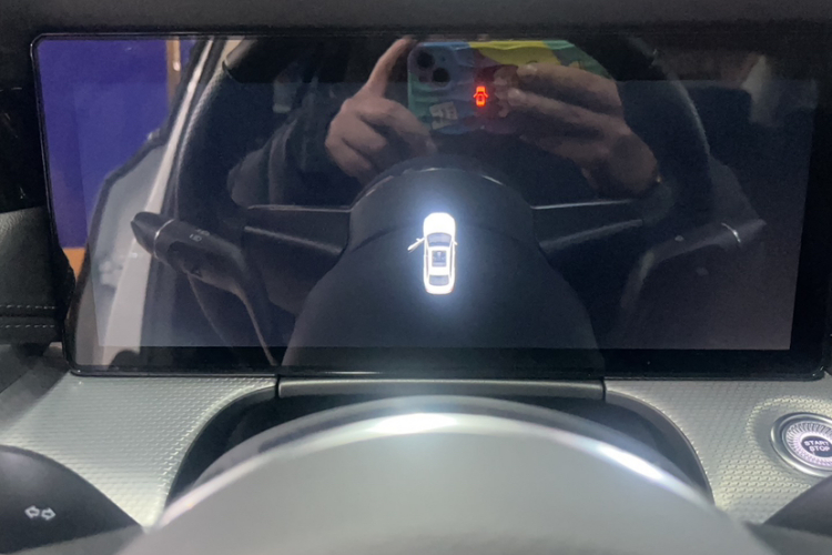 红旗H5 2023款 2.0T 自动智联旗畅版局部细节14