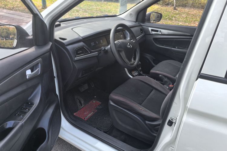 长安凯程 长安欧尚A600EV 2021款 轻快版中控内饰7001