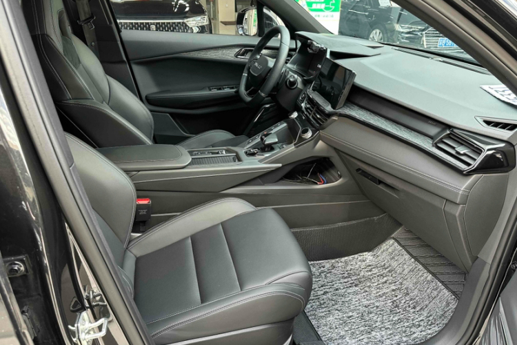 领克06 2020款 1.5T 劲Pro局部细节41