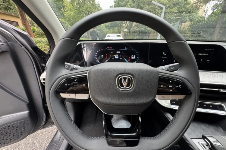 长安 逸动 2024款 PLUS 蓝鲸NE 1.4T GDI DCT高能版中控内饰7003