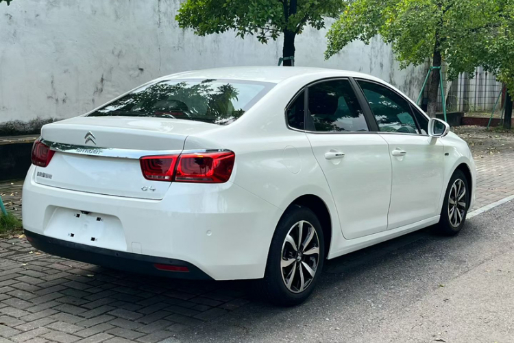 雪铁龙 C4世嘉 2016款 1.2THP 自动旗舰型车身外观6005