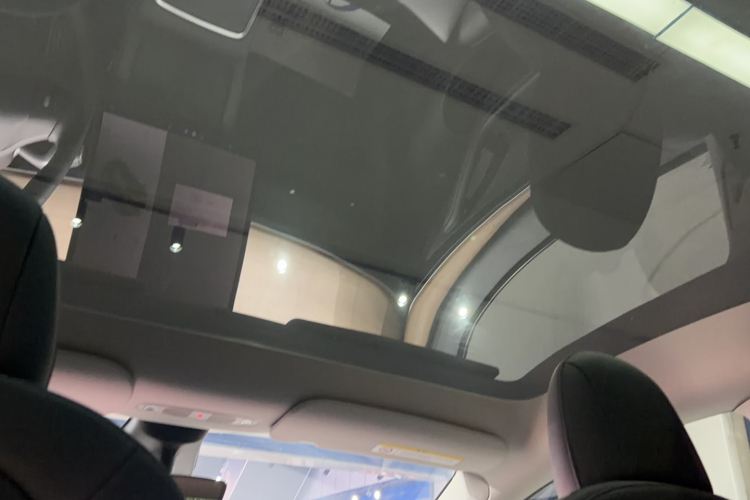 特斯拉 Model Y 2021款 标准续航后驱版局部细节22