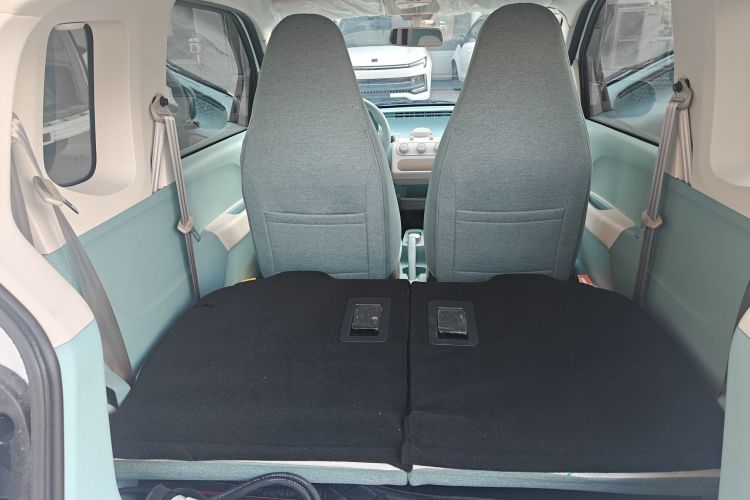 凌宝汽车 凌宝uni 2025款 微甜版 11.52kWh中控内饰7003